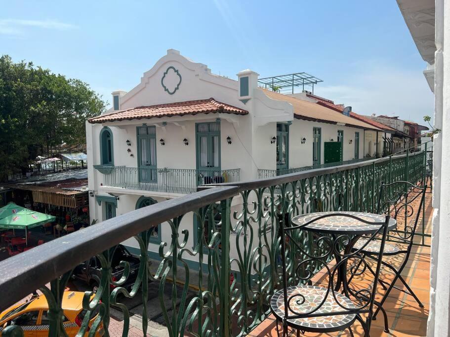 Amazing Experience Casco Viejo 4 *